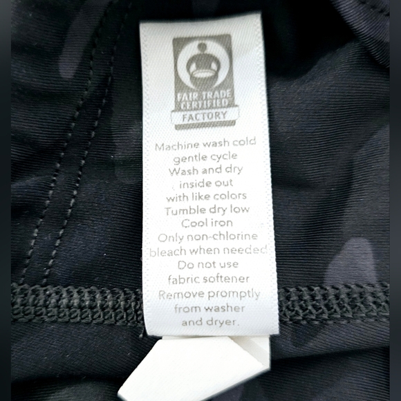 ATHLETA ULTIMATE 7/8 TIGHT WORKOUT LEGGINGS - Picture 8 of 14